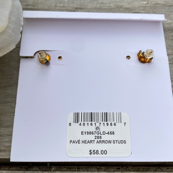 NWT ADINAS PAVE HEART ARROW GOLD STUD EARRINGS - Picture 7 of 8